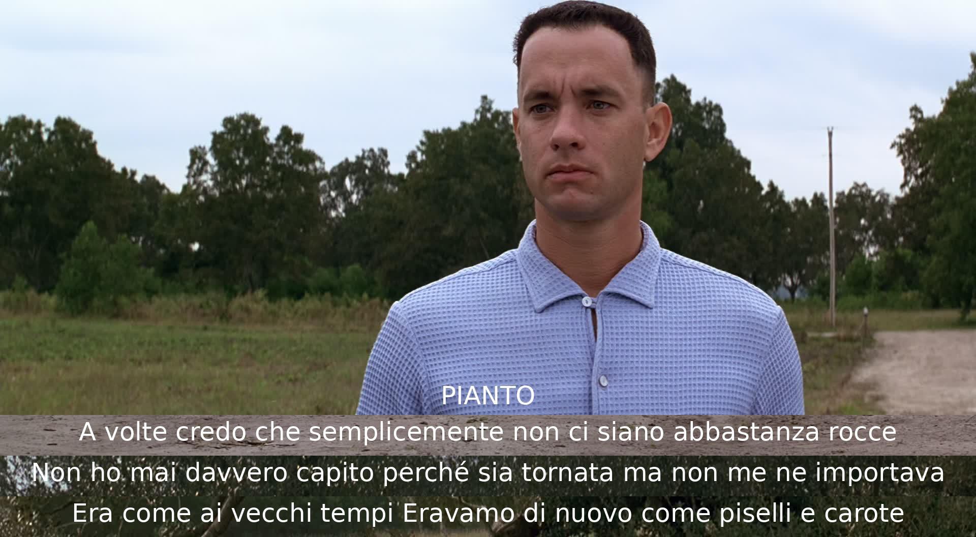 Una persona riflette sul passato e su un'intensa relazione. Riconosce la complessità della situazione ma ricorda con calore i bei momenti con la persona amata, sentendosi vicino a lei come in passato.