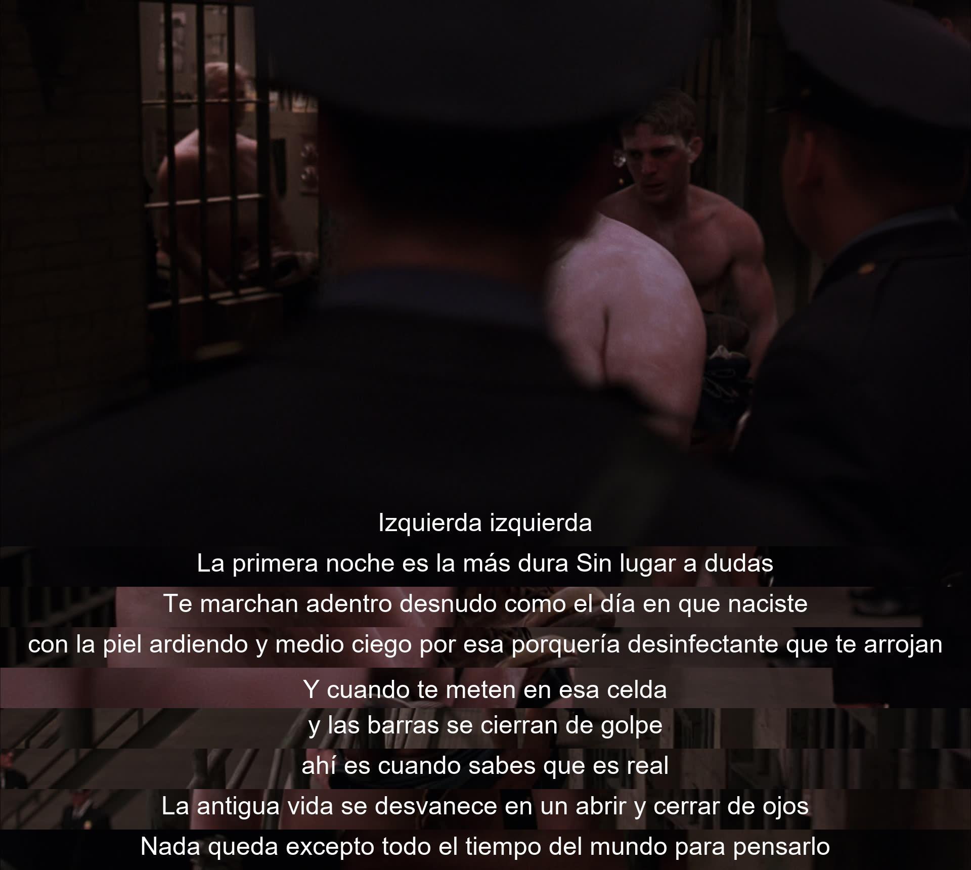 En la primera noche en prisión, la realidad golpea fuerte: desnudo y desinfectado, se siente el peso de la condena al cerrar las rejas. La antigua vida se desvanece, dejando solo tiempo para reflexionar en la soledad de la celda.