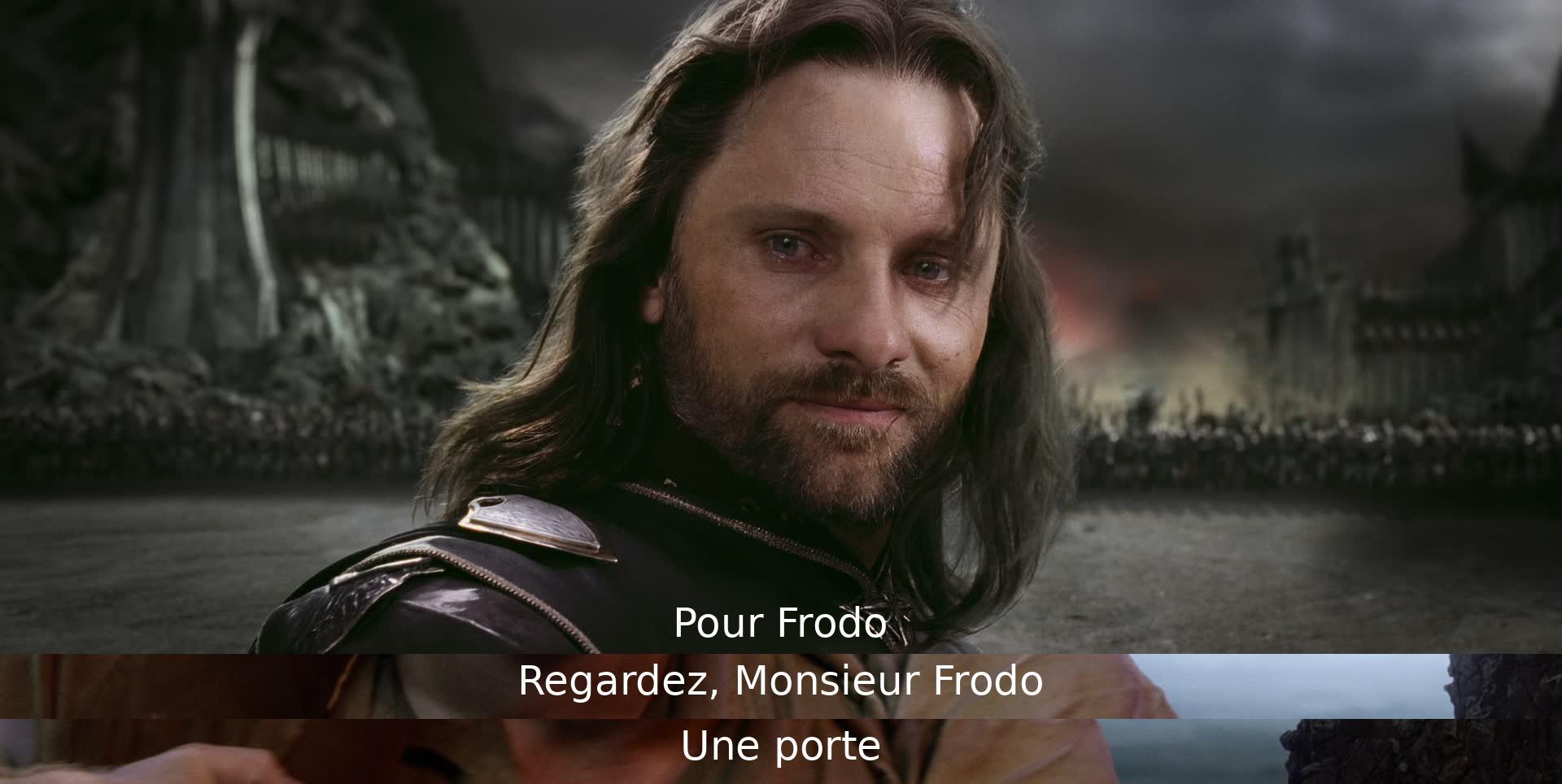 Pour Frodo, une voix encourageante demande à Frodo de regarder une porte.