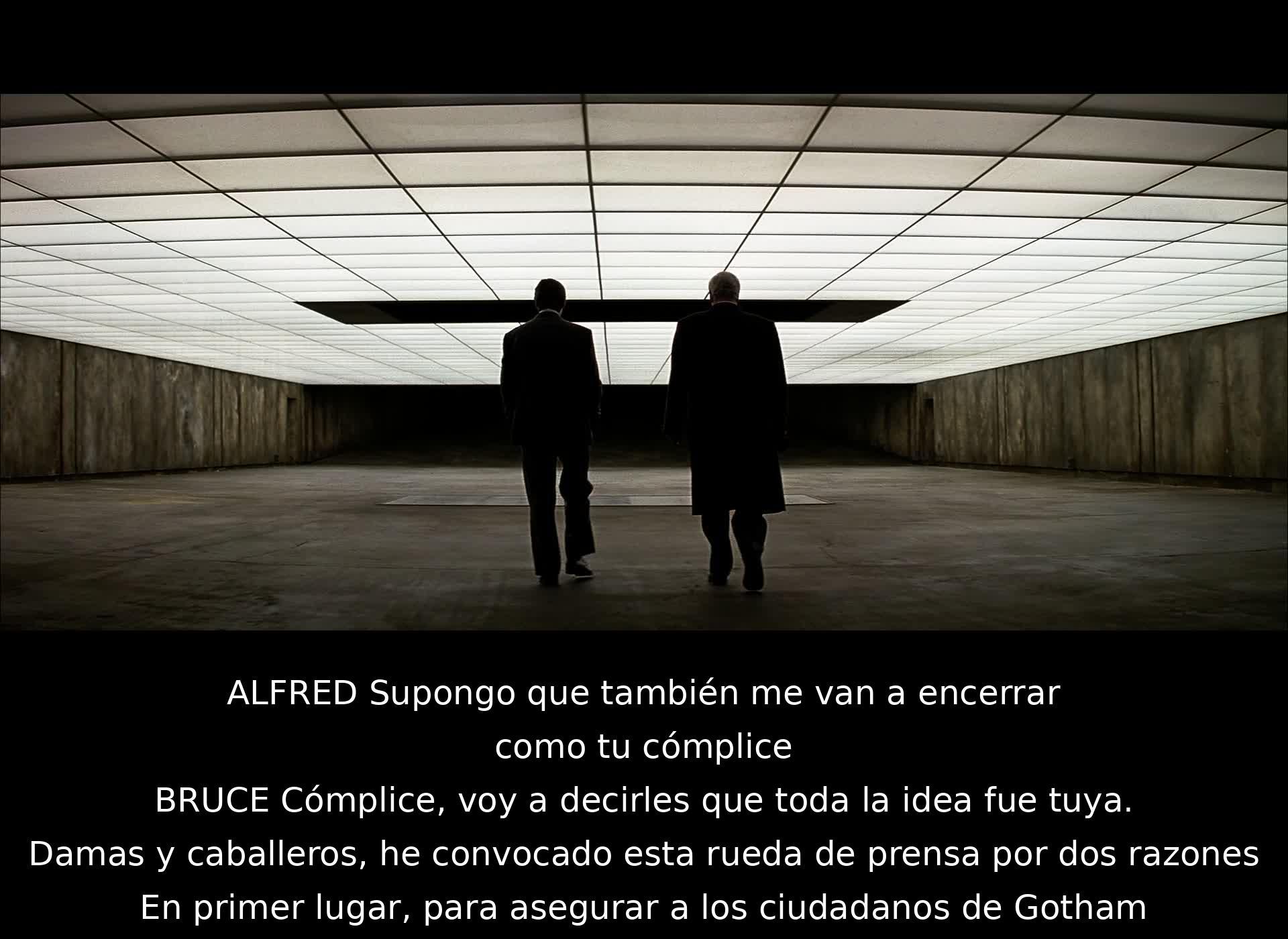 Alfred se preocupa por ser encarcelado por ser cómplice de Bruce. Bruce le asegura que asumirá toda la responsabilidad. Convoca una rueda de prensa para tranquilizar a los ciudadanos de Gotham y explicar sus acciones.