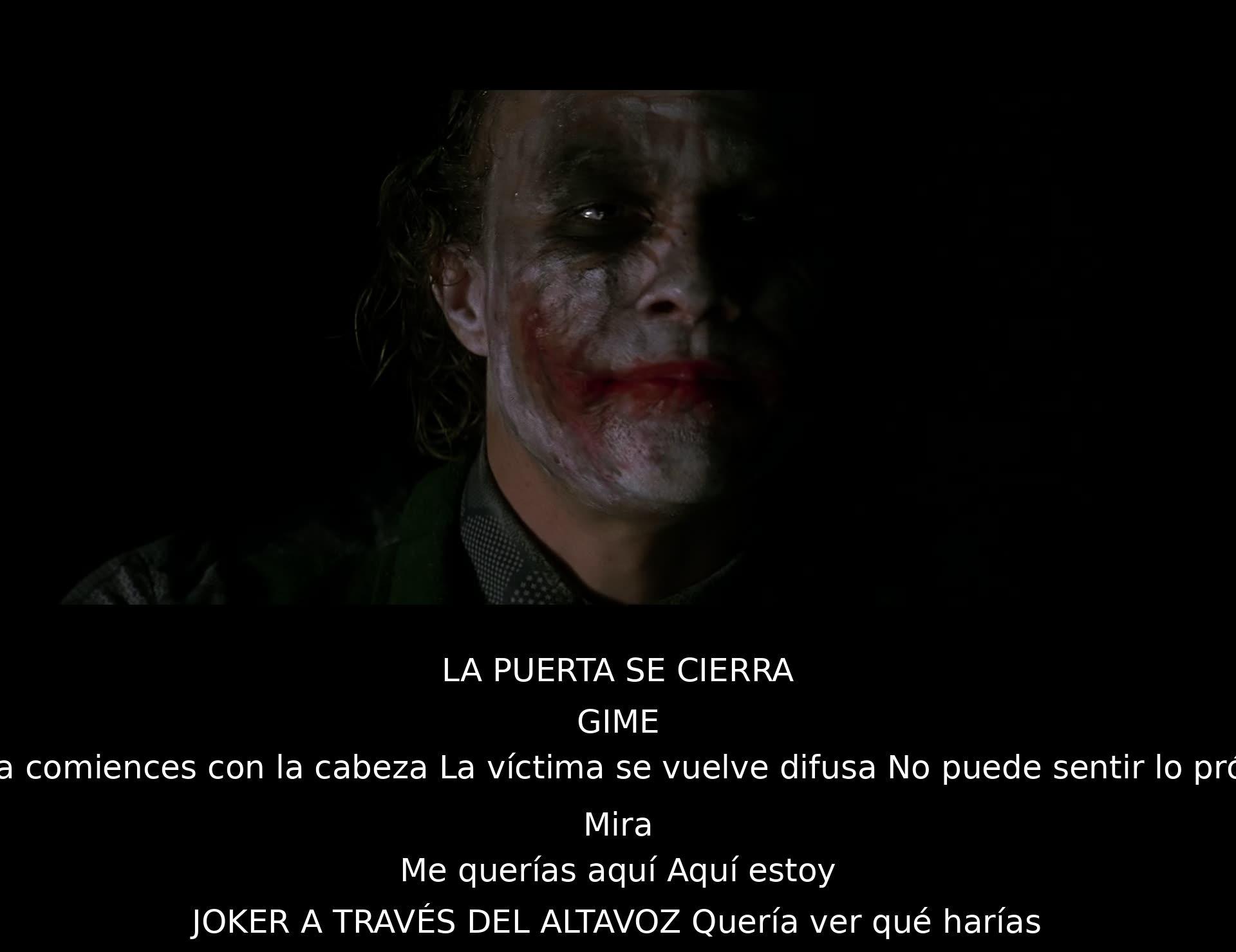 Un personaje se enfrenta a otro, quien insinúa la incertidumbre y el caos. La tensión aumenta mientras se desafían mutuamente, con el segundo mencionando su interés en el comportamiento del primero. La escena culmina en una confrontación intensa.