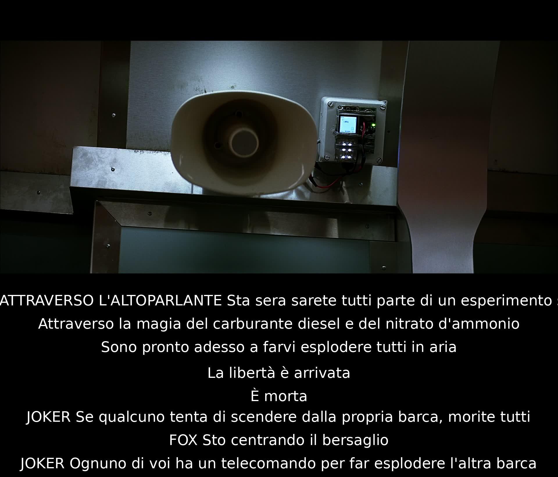 Il Joker minaccia di far esplodere due navi utilizzando carburante diesel e nitrato d'ammonio come esperimento sociale. Rivela che ognuno a bordo ha un telecomando per far esplodere l'altra nave. Fox cerca di disinnescare la situazione.